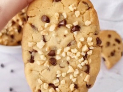 Biscuits croustillants à la cacahuète et au chocolat : une recette irrésistible 